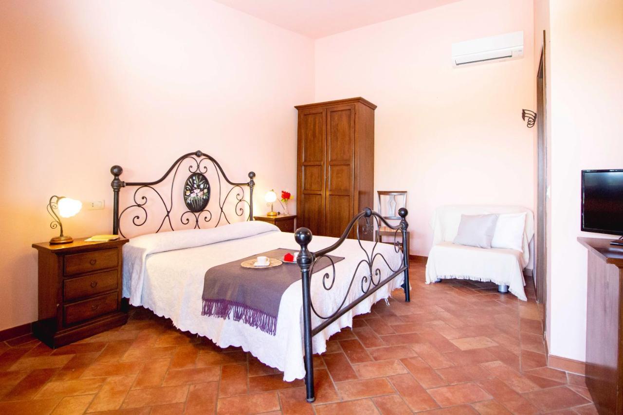 Agriturismo Poggio Pistolese 蒙塔约内 外观 照片