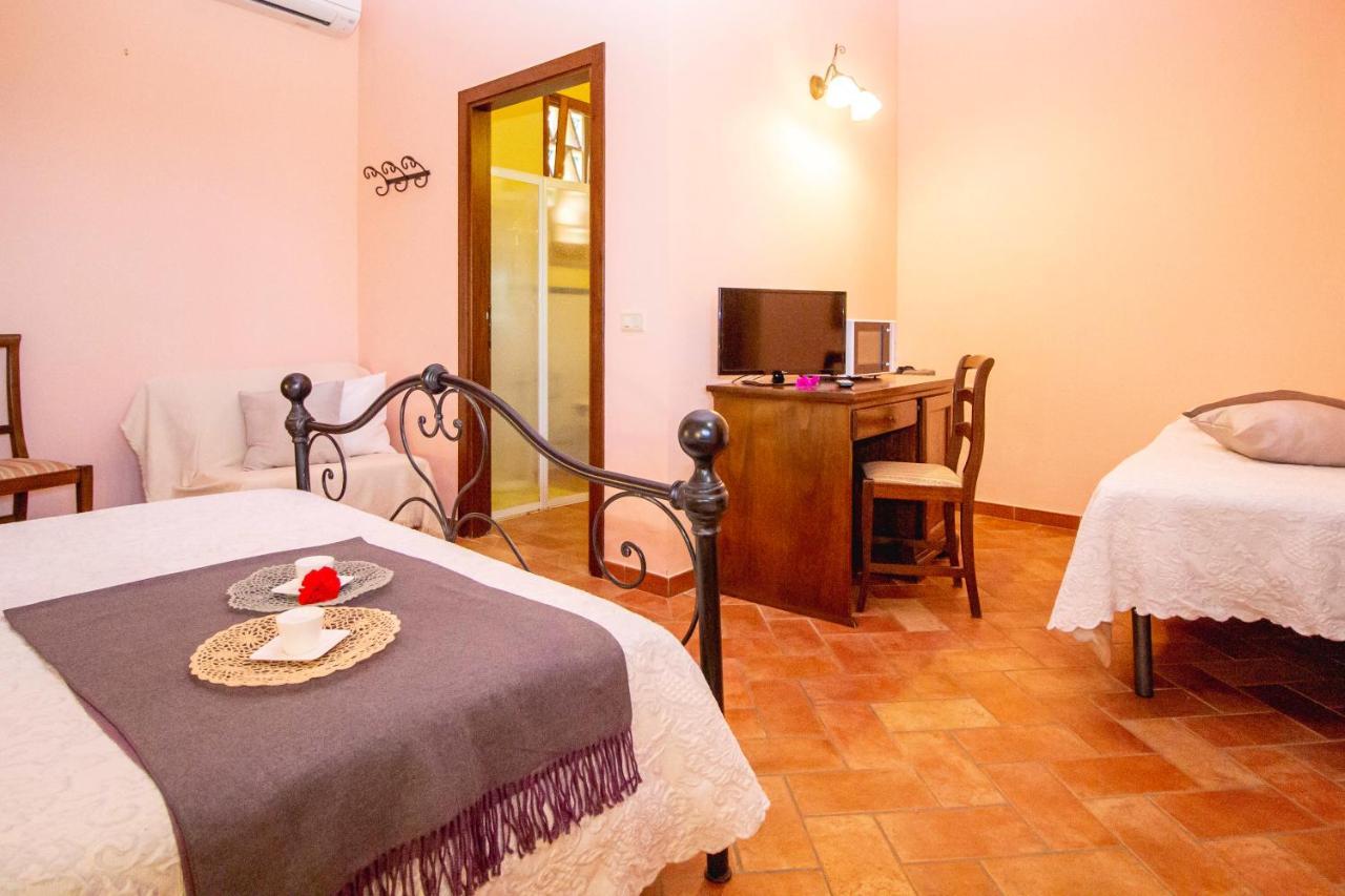 Agriturismo Poggio Pistolese 蒙塔约内 外观 照片