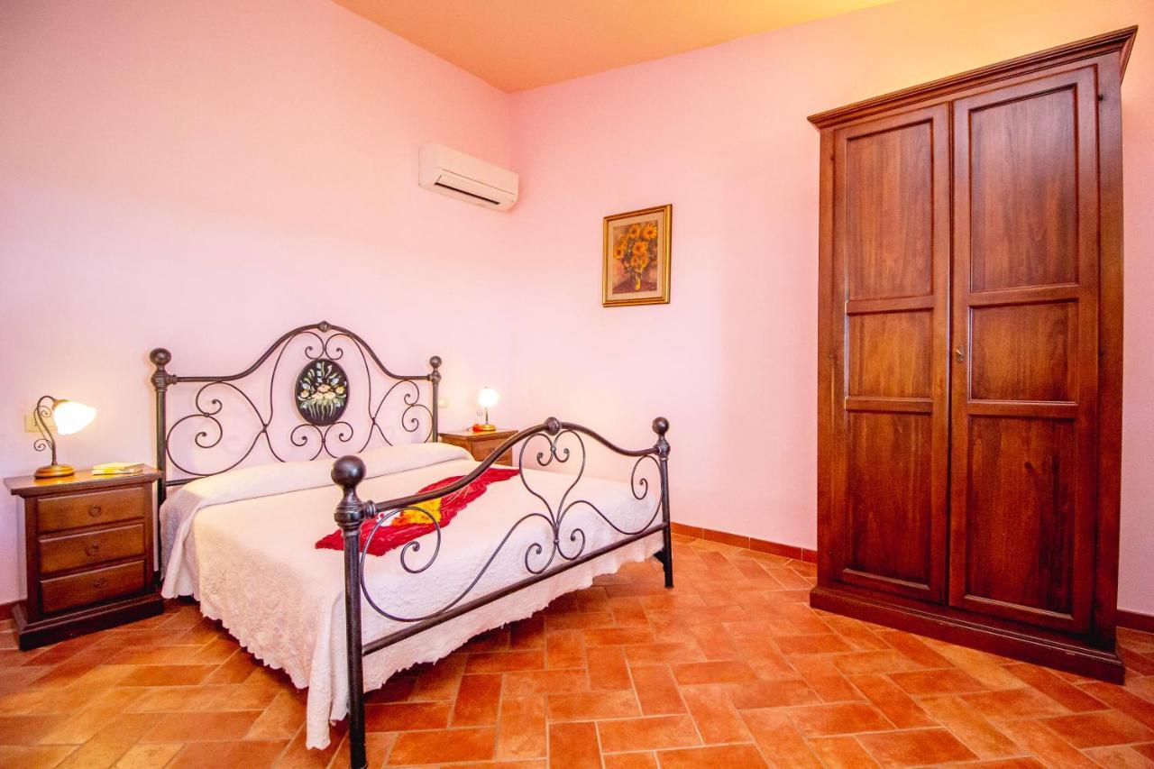 Agriturismo Poggio Pistolese 蒙塔约内 外观 照片
