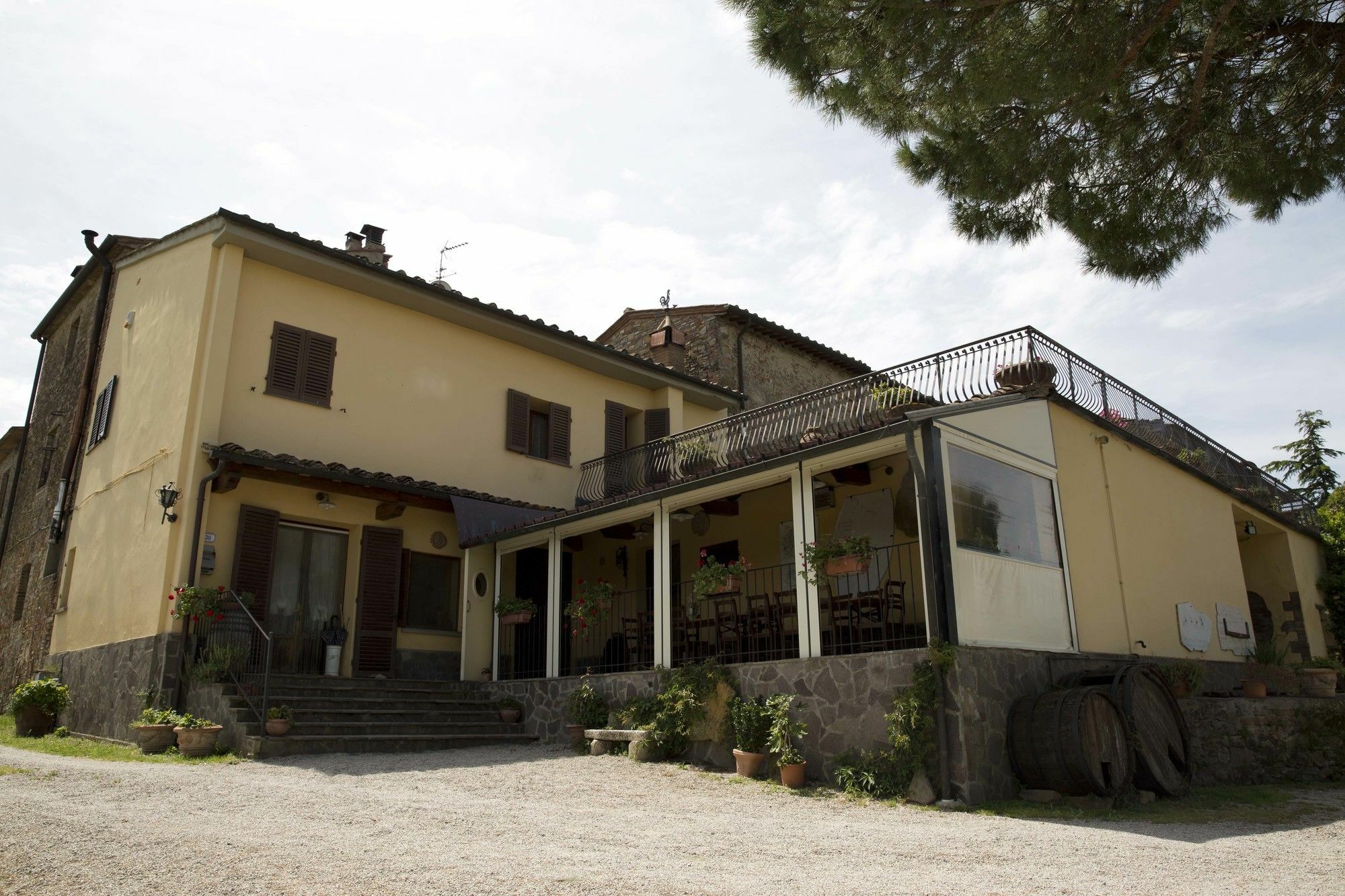 Agriturismo Poggio Pistolese 蒙塔约内 外观 照片